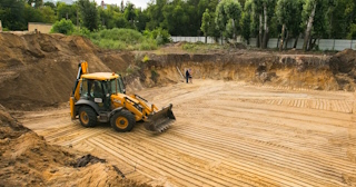 Разработка котлована Севастополь стоимость за от 576 руб. м3 - заказать работы по копке и рытью котлованов | траншей