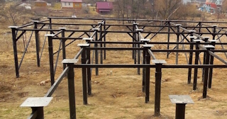Свайный фундамент под ключ цена с установкой в Севастополе от 524 рублей/м2| установка свайного фундамента под дом под ключ недорого